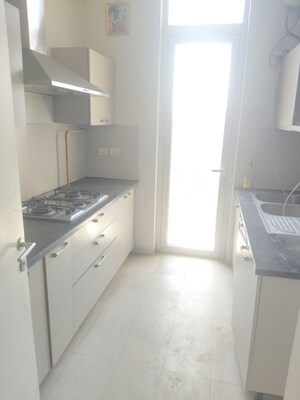 Kitchen in 3.5 BHK Apartment at Ireo Victory Valley, Sector 67 – for Sale