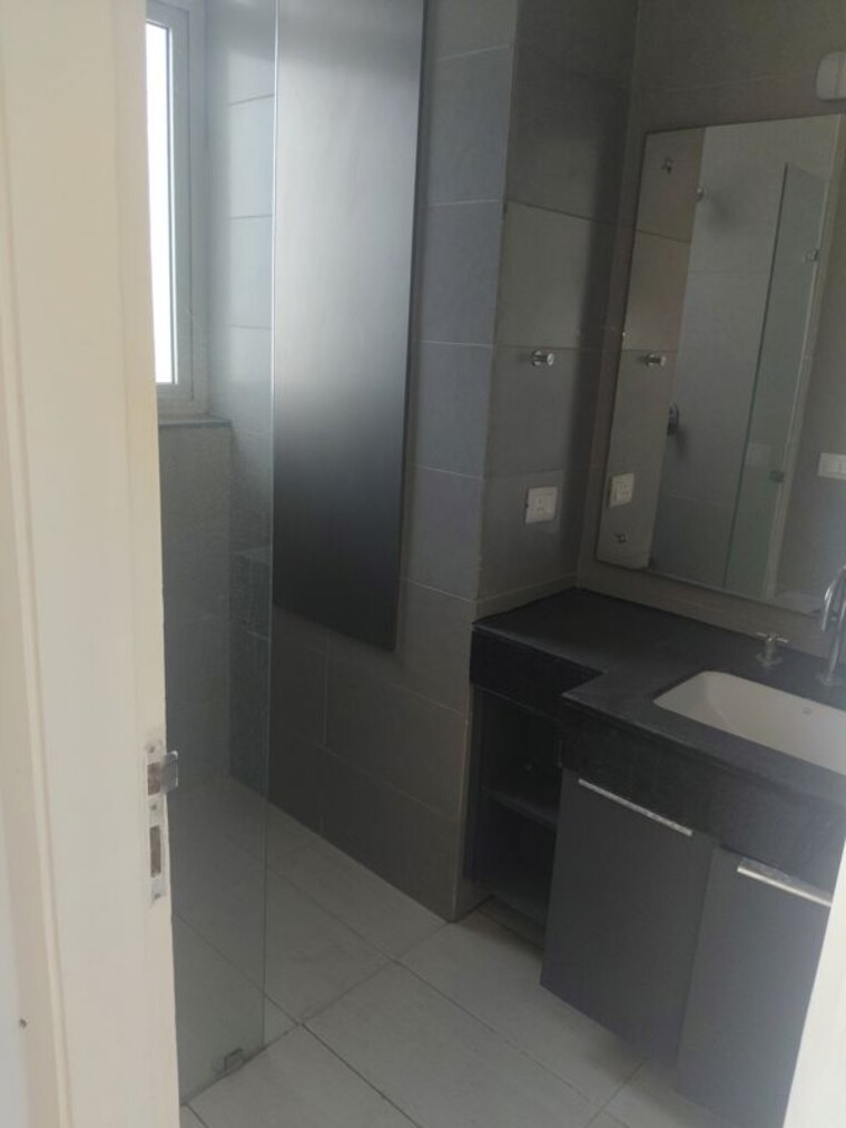 Kitchen, ireo-victory-valley 3.5 Bedroom 2385 Sq.Ft. Apartment In Sector 67 Gurgaon 10435469