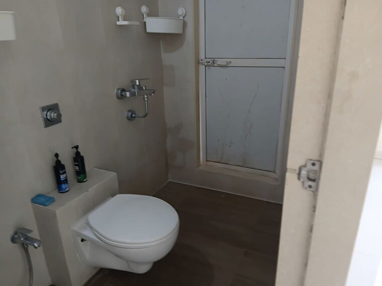 Bathroom, vijay-orovia 1 Bedroom 444 Sq.Ft. Apartment In Ghodbunder Road Thane 10435495
