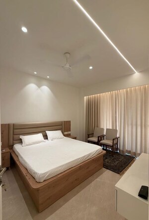 Bedroom in 3 BHK Builder Floor at Sector 7 – for Rent