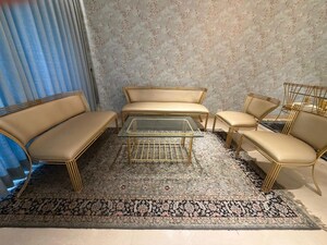 Living Room in 3 BHK Builder Floor at Sector 7 – for Rent
