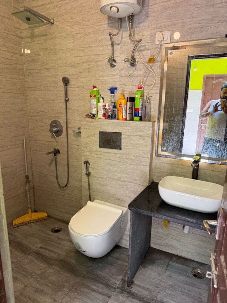 Bathroom, proview-officer-city 3 Bedroom 1475 Sq.Ft. Apartment In Raj Nagar Extension Ghaziabad 10435605