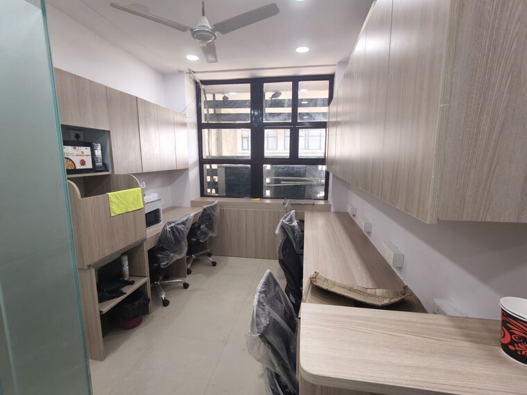 Gym, netaji subhash place Commercial Office Space 442 Sq.Ft. In Netaji Subhash Place Delhi 10435625