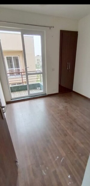 Room in 3 BHK Apartment at BPTP Parkland, Sector 75 – for Sale