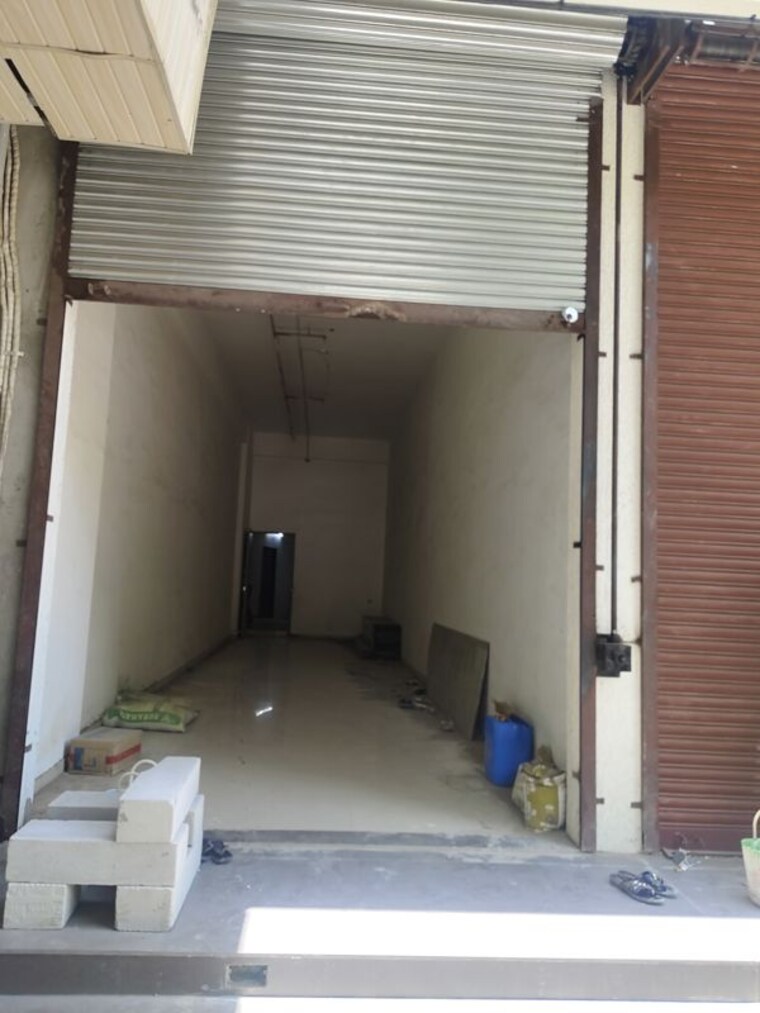 Room, vedant-commercial-complex Commercial Shop 390 Sq.Ft. In Vartak Nagar Thane 10435683