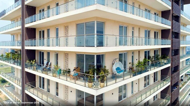 Balcony, mahindra-luminare 3 Bedroom 2985 Sq.Ft. Apartment In Sector 59 Gurgaon 10435679