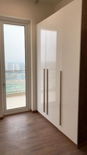 Room in 3 BHK Apartment at Mahindra Luminare, Sector 59 – for Sale