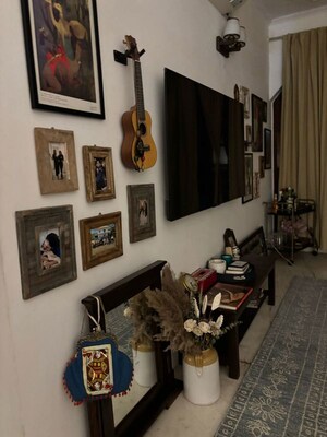 Living Room in 3 BHK Builder Floor at Kailash Colony – for Rent