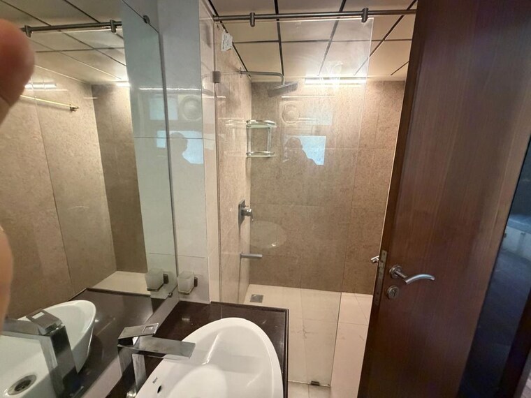 Bathroom, manisha-10-luxe 3 Bedroom 1700 Sq.Ft. Apartment In Kalyani Nagar Pune 10435703