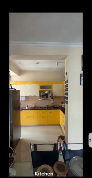 Furnished Amenities in 3 BHK Apartment at Omaxe R2, Gomti Nagar – for Rent