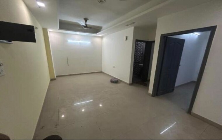 Room, upsidc site b 2 Bedroom 950 Sq.Ft. Builder Floor In Upsidc Site B Greater Noida 10435692
