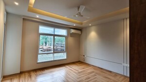 Room in 3 BHK Builder Floor at Nirvana Country – for Sale