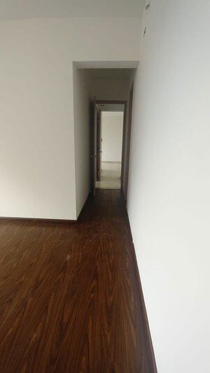 Room in 3 BHK Apartment at Rajesh Raj Infinia, Malad West – for Rent