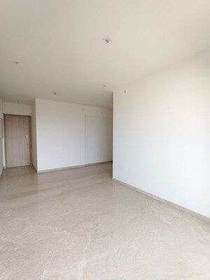 Room in 3 BHK Apartment at Rajesh Raj Infinia, Malad West – for Rent