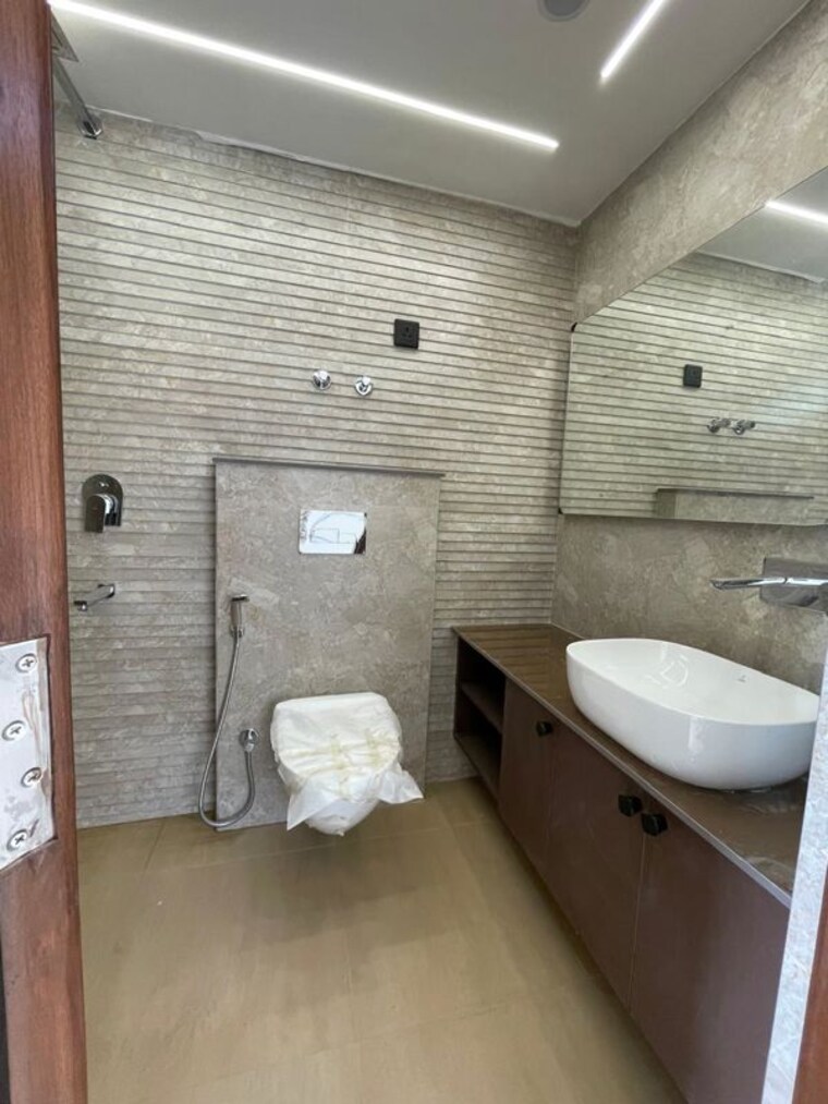 Bathroom, sector 13 dwarka 3 Bedroom 1800 Sq.Ft. Apartment In Sector 13 Dwarka Delhi 10426437