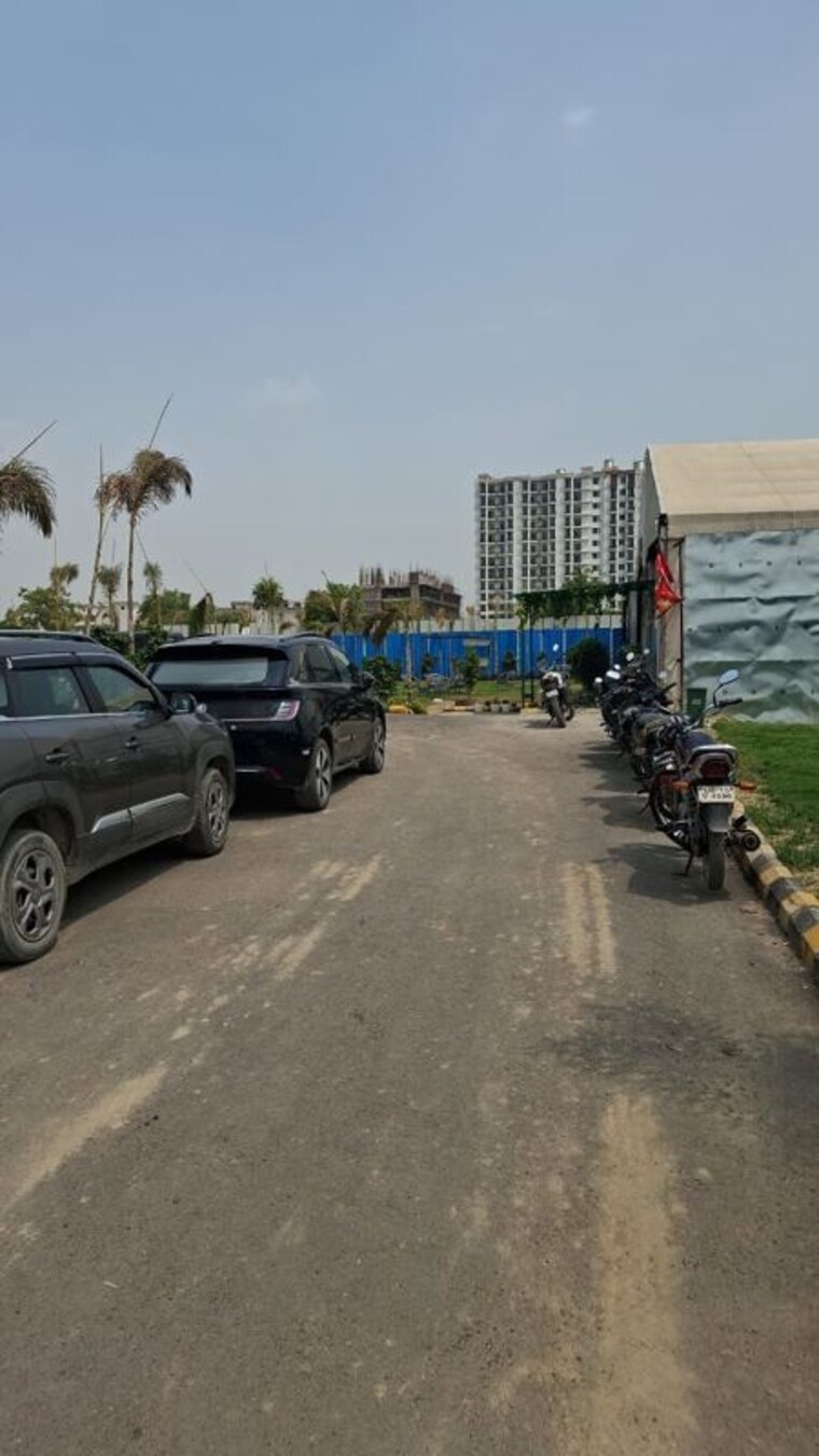  Parking, jainx-cyber-city Studio 525 Sq.Ft. Apartment In Knowledge Park V Greater Noida Greater Noida 10435752