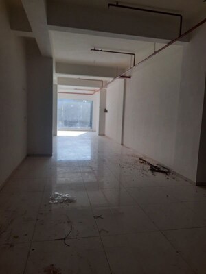 Shop For Sale in Gota