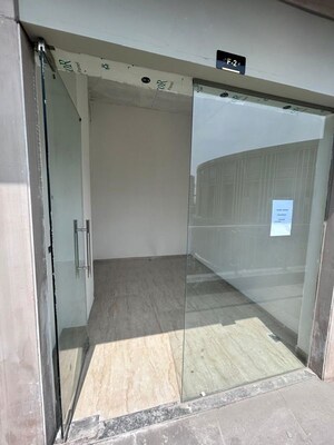  Shop – Exterior View View at Signature Global Signum 37D, Sector 37d - for Rent