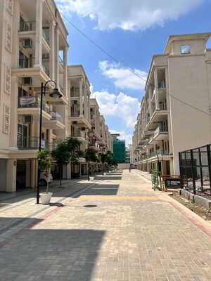  Shop – Exterior View View at Signature Global Signum 37D, Sector 37d - for Rent