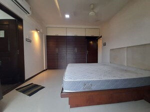 Bedroom in 2 BHK Apartment at Dheeraj Valley, Goregaon East – for Rent