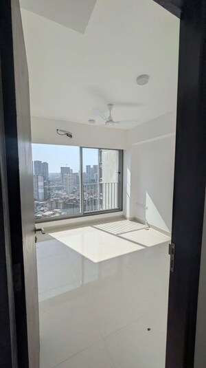 Room in 2 BHK Apartment at Sunteck City Avenue 4, Goregaon West – for Sale