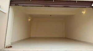  Shop For Rent in Entally