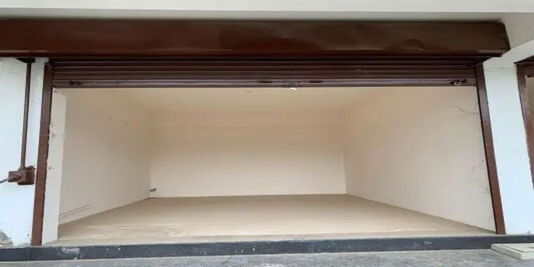 Room, entally Commercial Shop 280 Sq.Ft. In Entally Kolkata 10435888