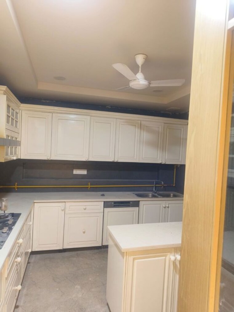 Kitchen, chanakyapuri 3 Bedroom 375 Sq.Yd. Builder Floor In Chanakyapuri Delhi 10435948