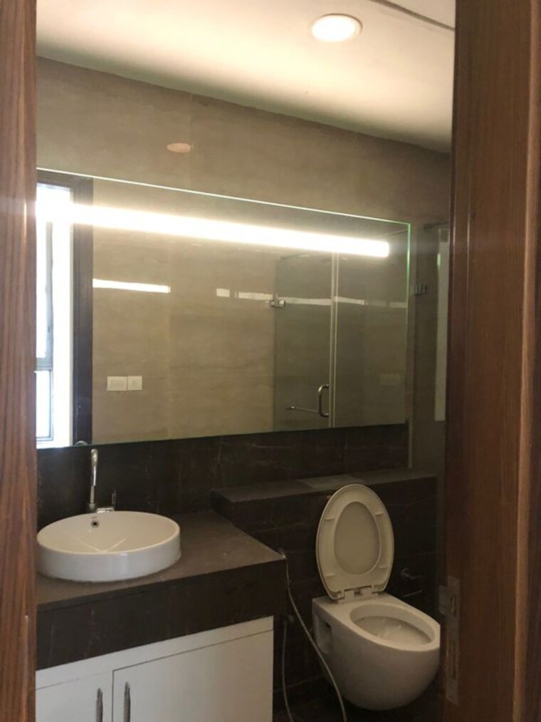 Bathroom, m3m-golf-estate 4 Bedroom 4480 Sq.Ft. Apartment In Sector 65 Gurgaon 10435928