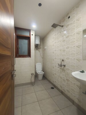 Bathroom in 2 BHK Builder Floor at Palm Residency Chhatarpur, Chattarpur – for Rent