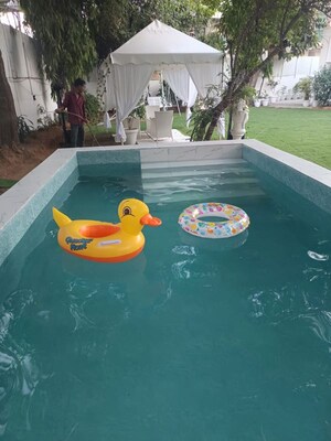 Parking in 4 BHK Builder Floor at Neb Sarai – for Rent