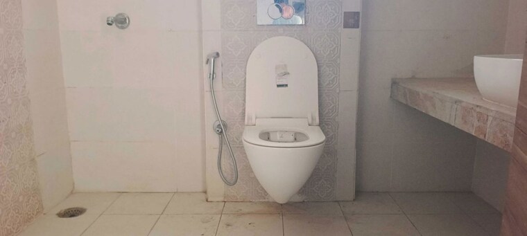 Bathroom, ace-parkway 3 Bedroom 1750 Sq.Ft. Apartment In Sector 150 Noida 10436013