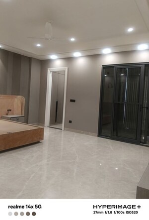 Room in 4 BHK Builder Floor at Sector 85 – for Sale