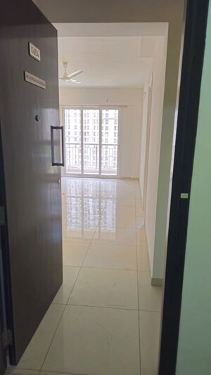 1 BHK Apartment For Rent in Metropolis Bayside, Kasarvadavali