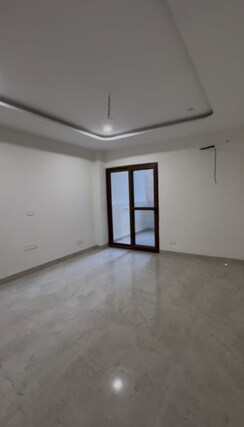 4 BHK + Servant Room Builder Floor For Rent in Sector 2