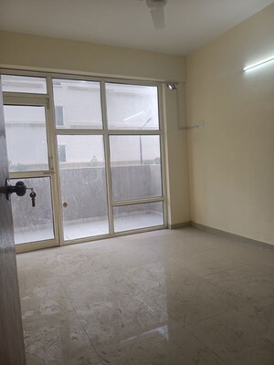 Room in 2 BHK Apartment at Pyramid Midtown, Sector 59 – for Sale