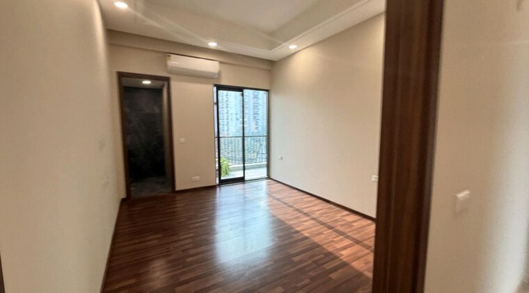 Room, gulshan-avante 4 Bedroom 3200 Sq.Ft. Apartment In Sector 16b Greater Noida Greater Noida 10436082