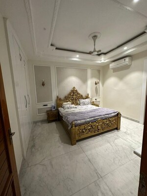 Bedroom in 3 BHK Builder Floor at Sector 15 – for Sale