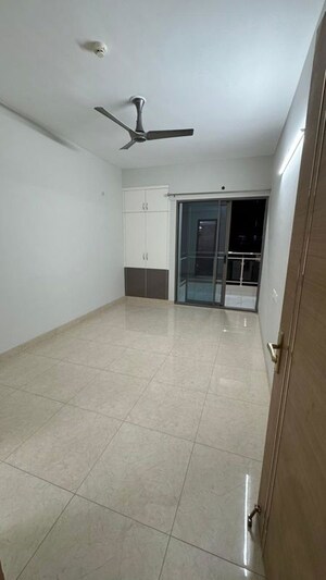 Room in 3.5 BHK Apartment at SKA Orion, Sector 143b – for Rent