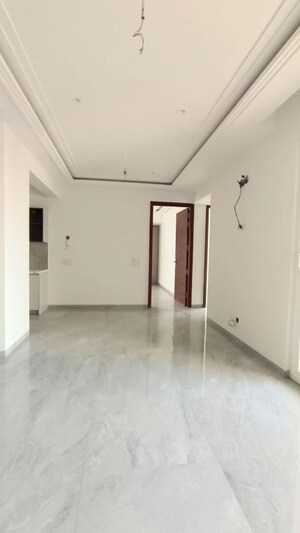 Room in 3 BHK Builder Floor at Sector 17 – for Sale