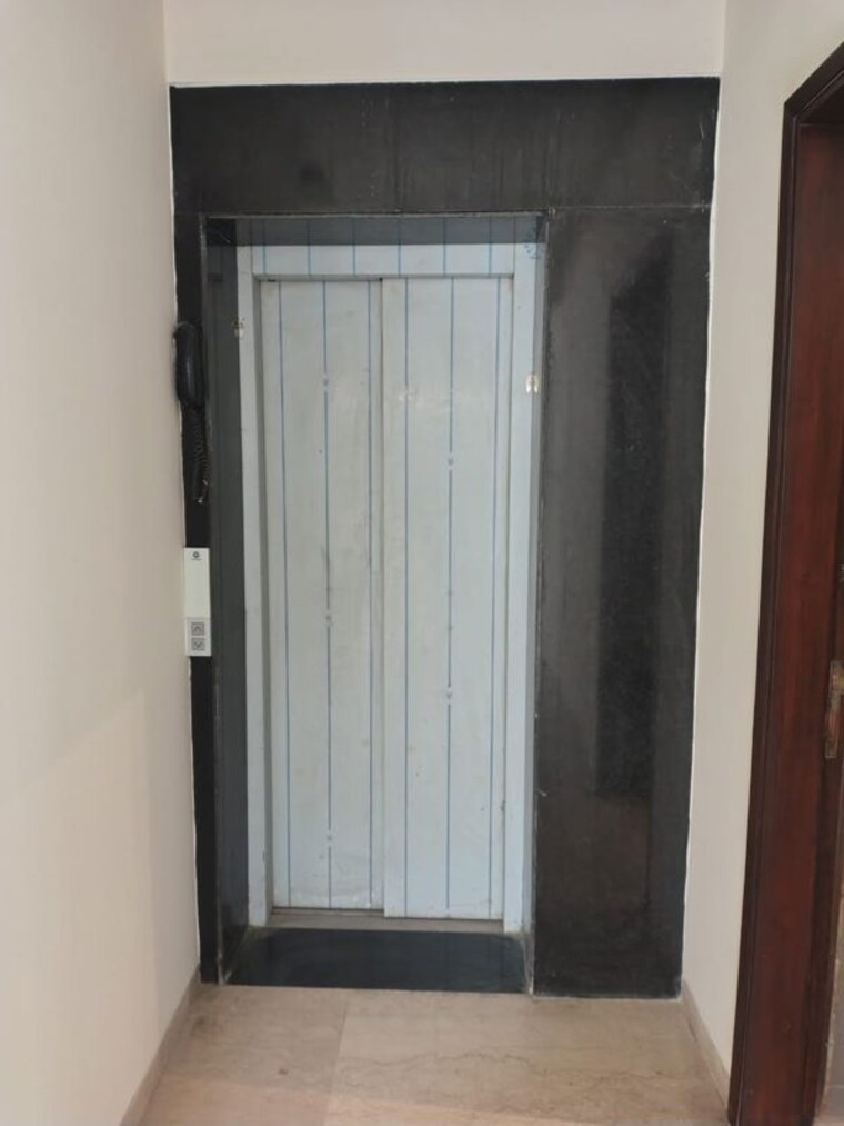undefined, unitech-uniworld-resorts-the-residences 4 Bedroom 500 Sq.Yd. Villa In Sector 33 Gurgaon 10436069