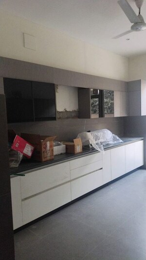 Kitchen in 4 BHK Villa at Unitech Uniworld Resorts-The Residences, Sector 33 – for Rent