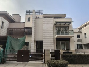4 BHK Villa For Rent in Unitech Uniworld Resorts-The Residences, Sector 33