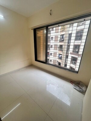 Room in 1.5 BHK Apartment at Dharti CHS Tilak Nagar, Tilak Nagar – for Rent