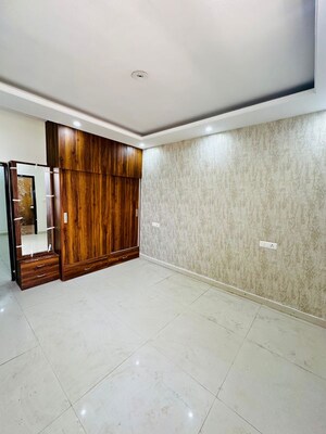 Room in 3 BHK Builder Floor at Preet Colony – for Sale