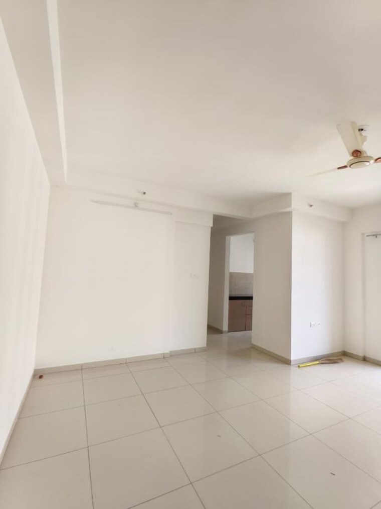 Room, godrej-emerald 2 Bedroom 800 Sq.Ft. Apartment In Ghodbunder Road Thane 10436199