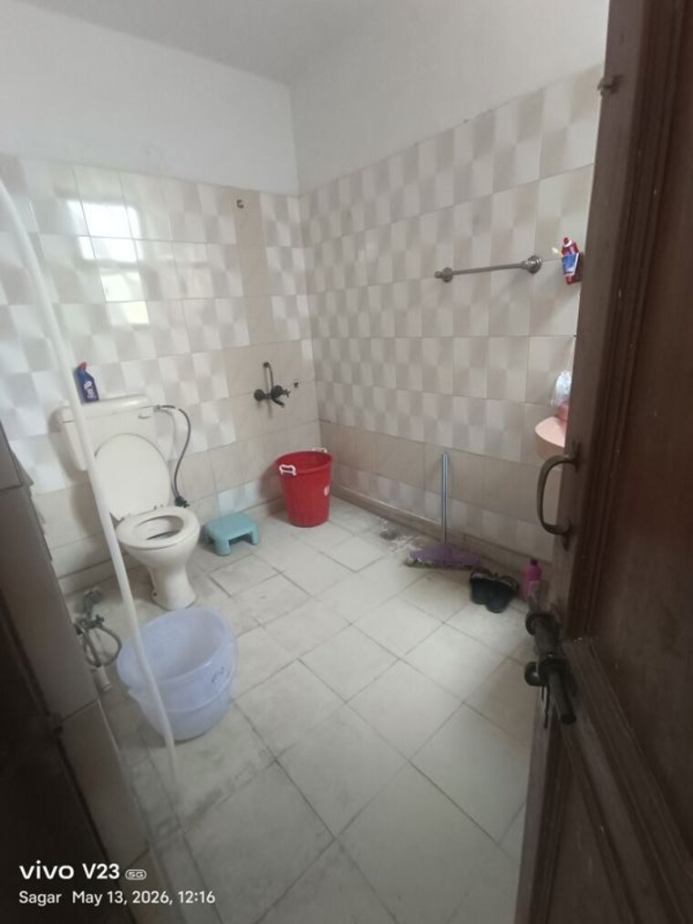 Bathroom, sector 56 1 Bedroom 880 Sq.Ft. Builder Floor In Sector 56 Noida 10436193
