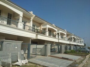 5 BHK Villa – Exterior View View at North Mullanpur - for Sale