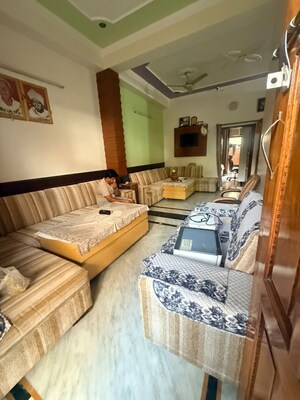 Bedroom in 2.5 BHK Villa at Sector 23 – for Rent