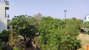 Plot Area in 2 BHK Builder Floor at Khirki Extension – for Rent